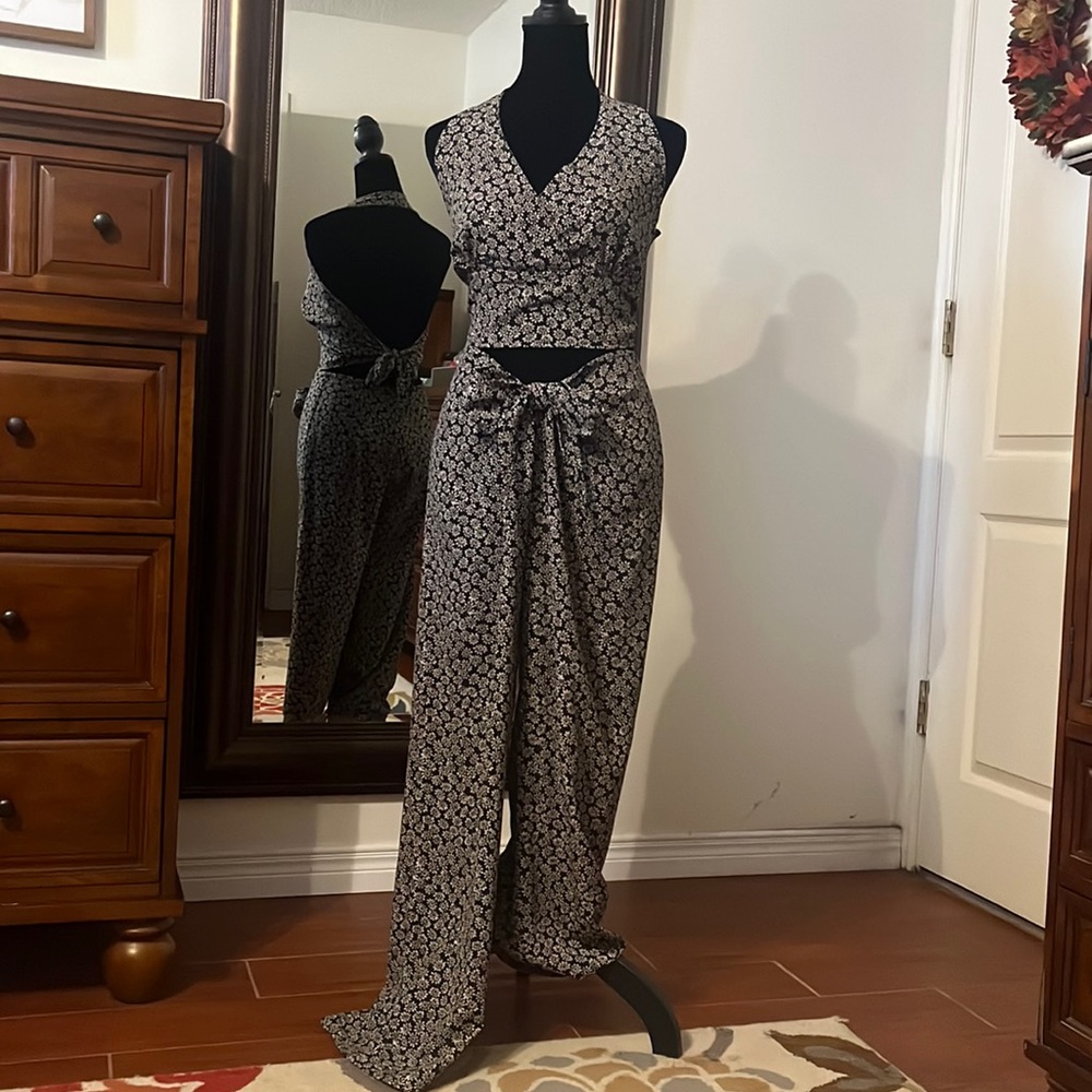Coordinated set- wide leg pants with matching halter top.